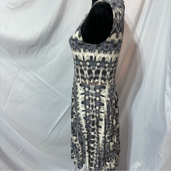 BOGO Cynthia Rowley Dress Size M - Picture 3 of 9
